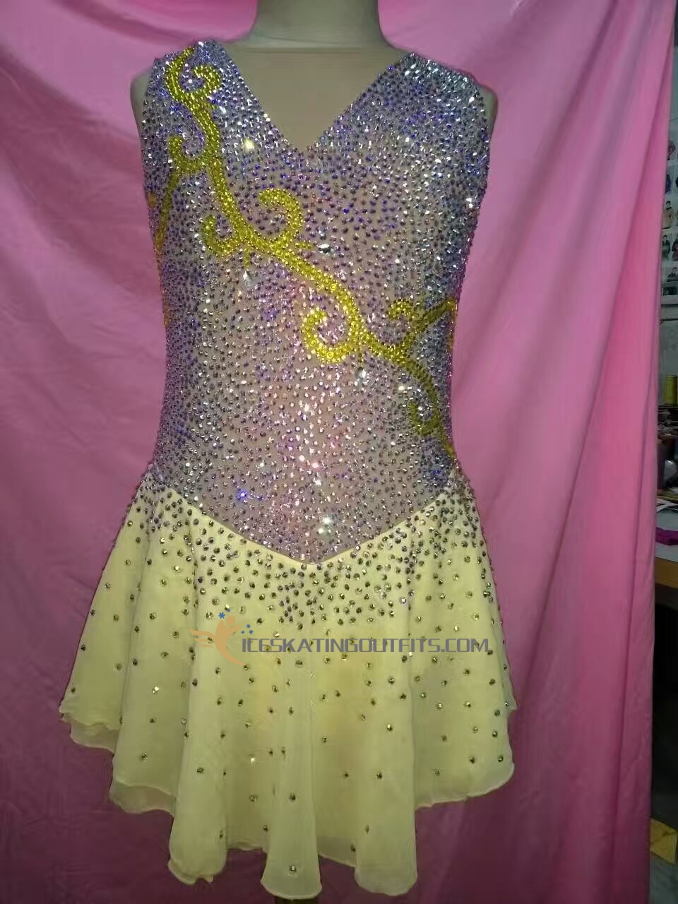adult ice skating costume B76