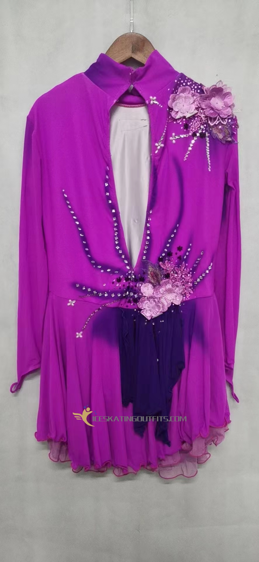 chloe noel skating jacket for kids B193