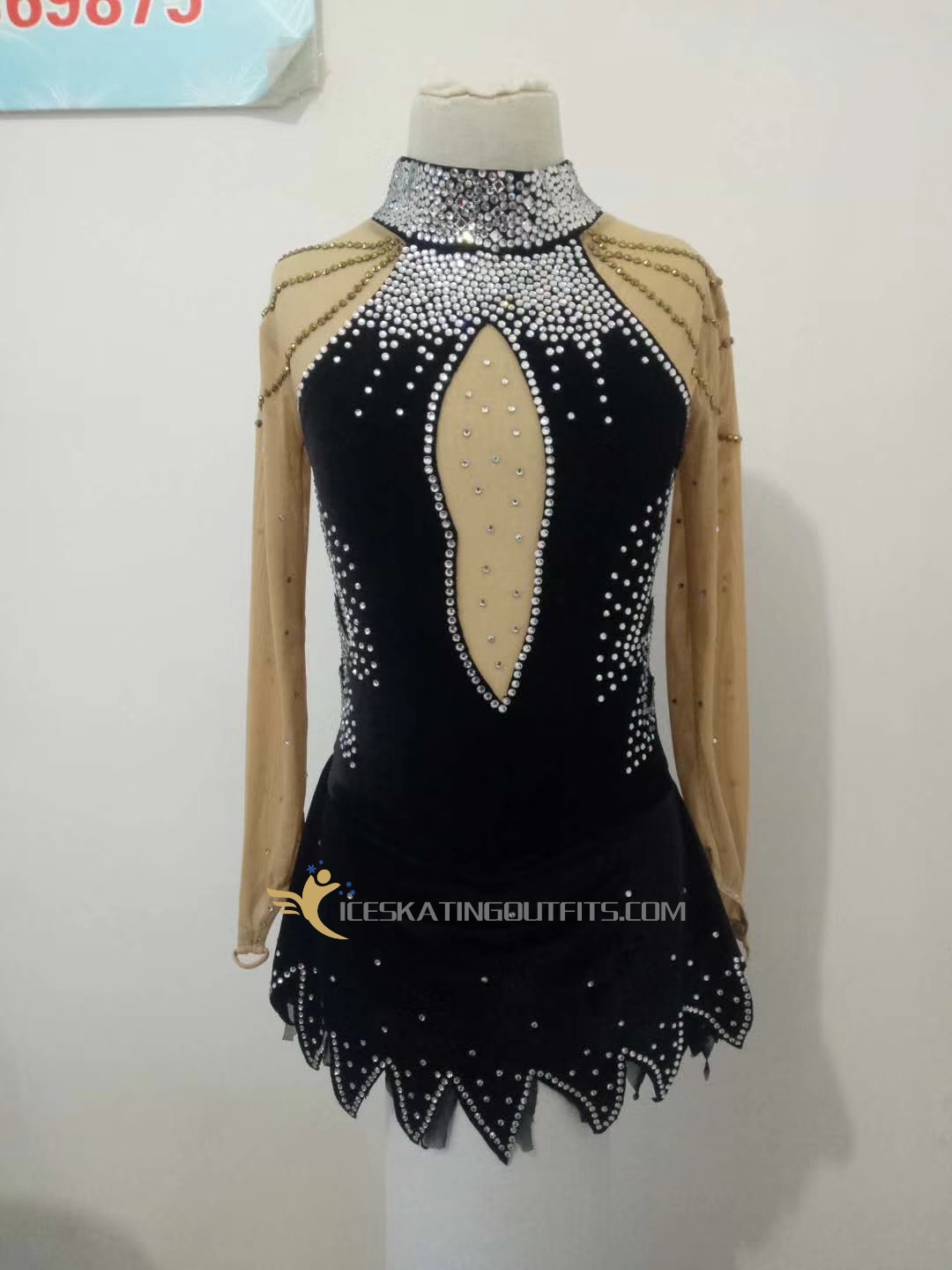 figure skating clothes B119