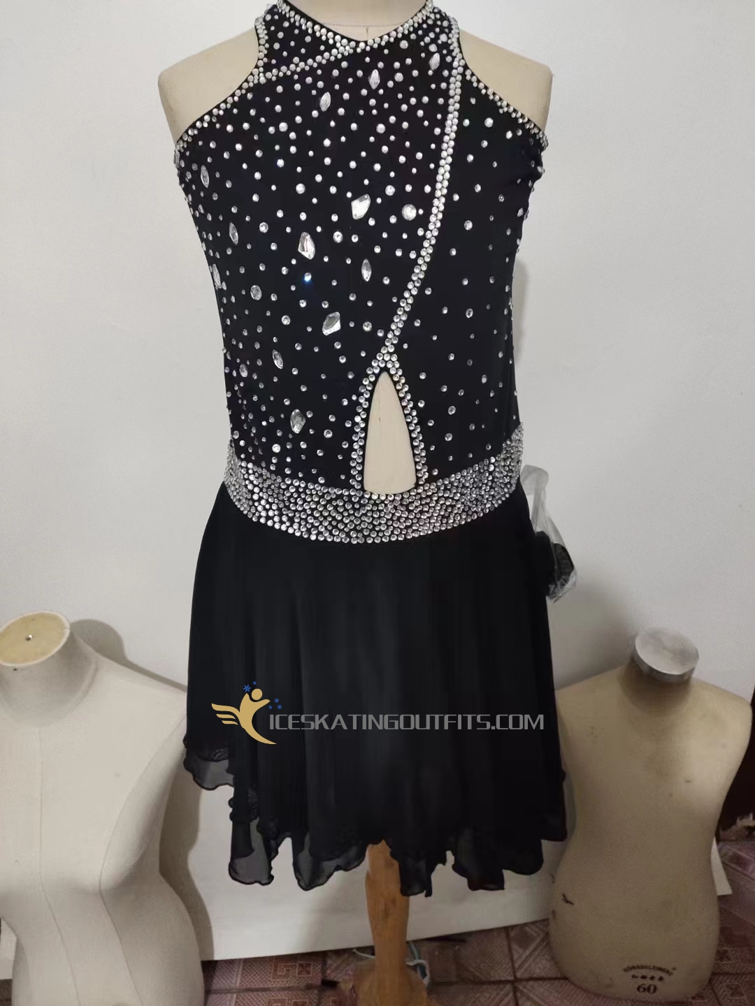 figure skating competition outfits B288