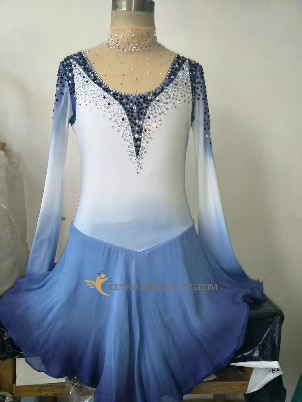 holiday skating dress B80