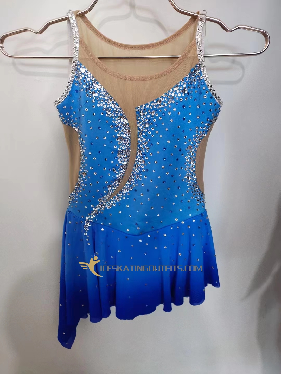 ice skating apparel B179