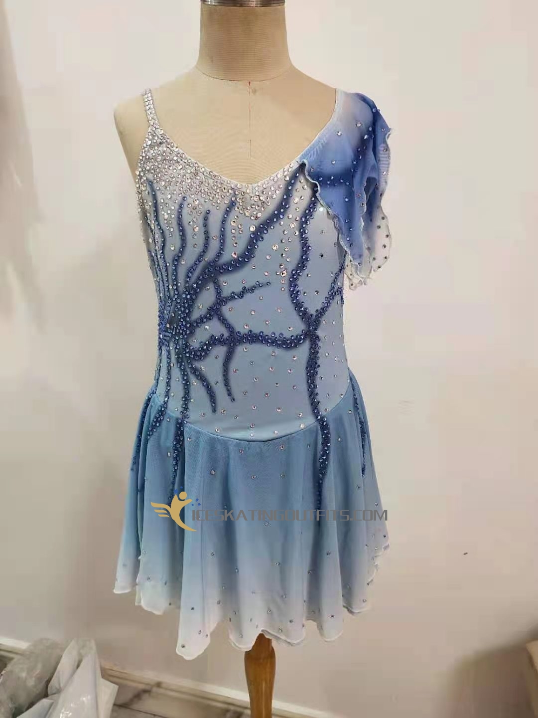 ice skating costumes female B70