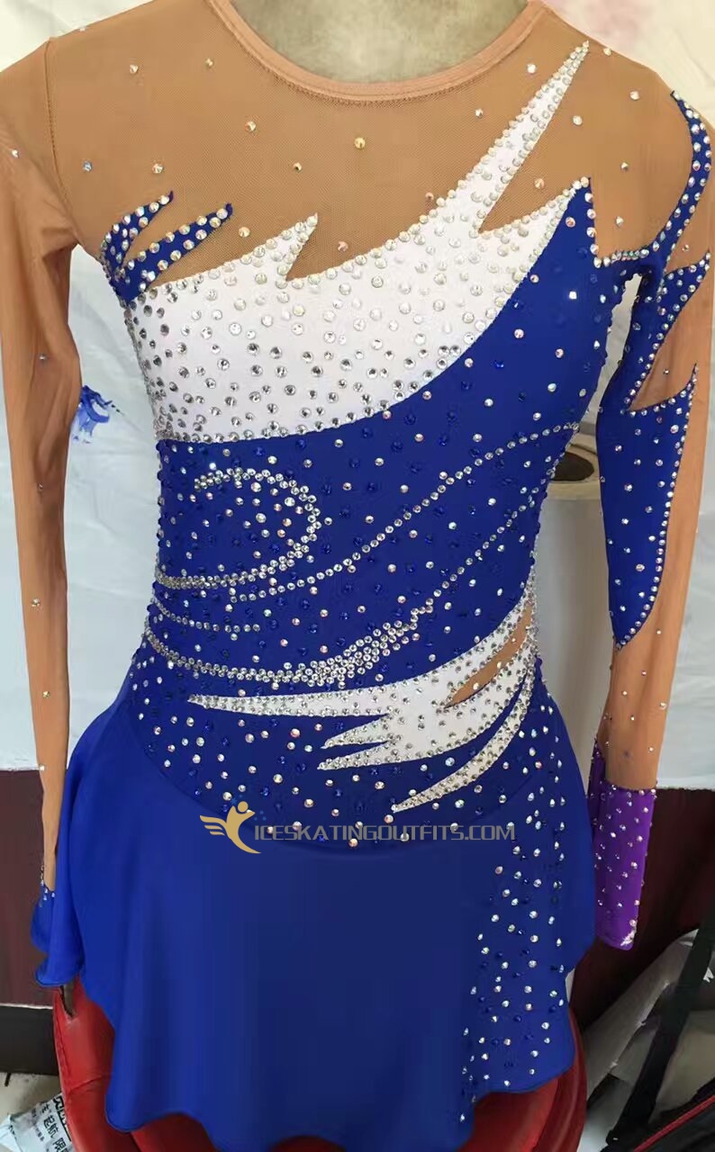 ladies burgundy skating dress B78