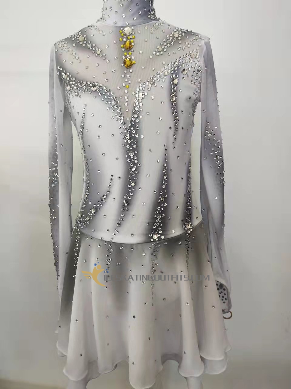 ladies velvet skating dress B145