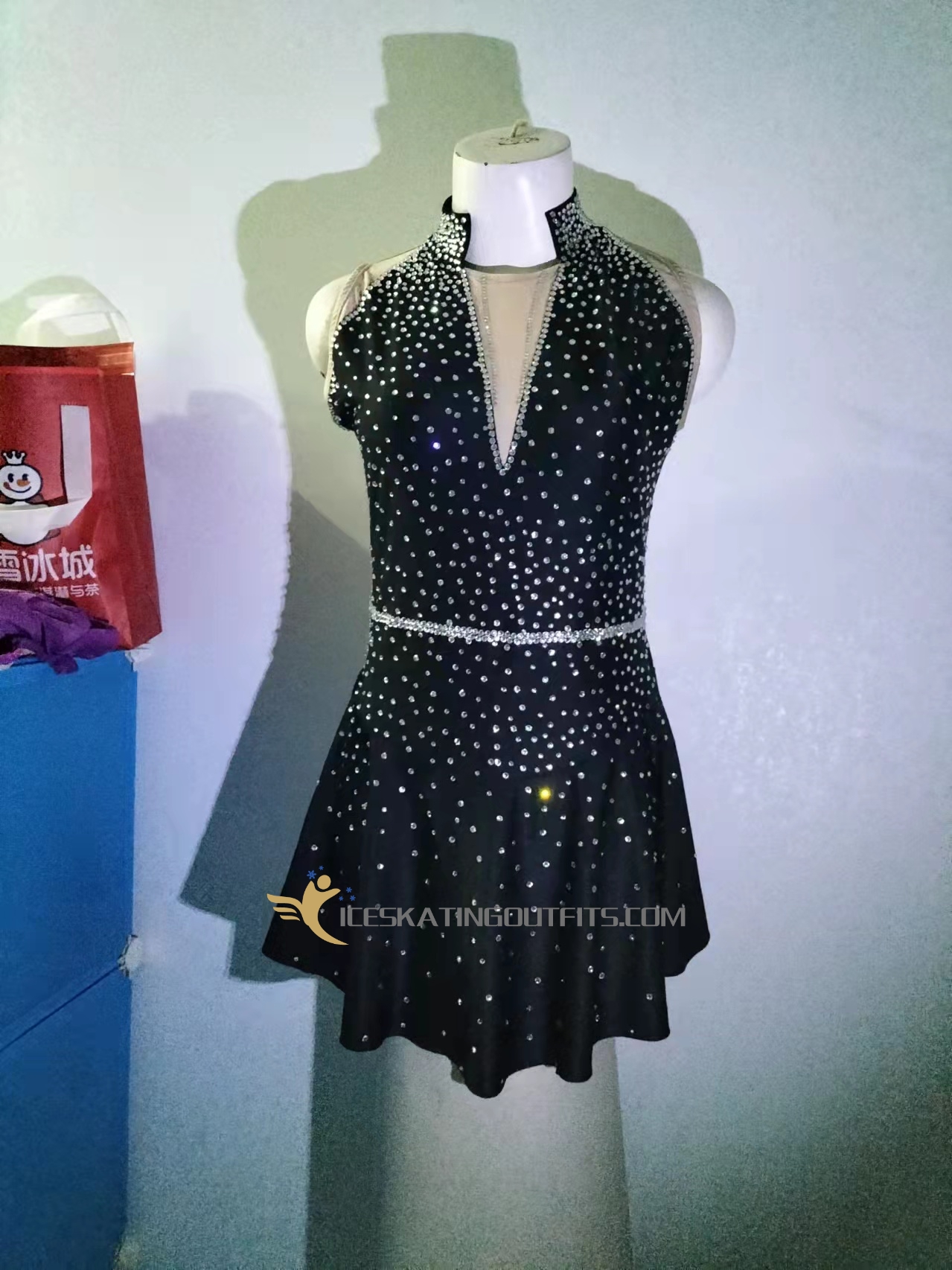 women outdoor ice skating outfit B216