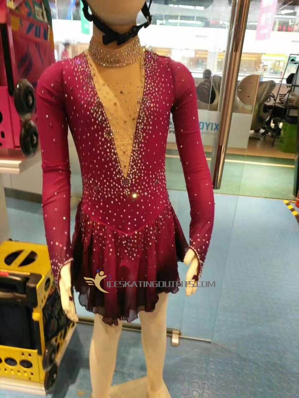 women outdoor skating outfit B81