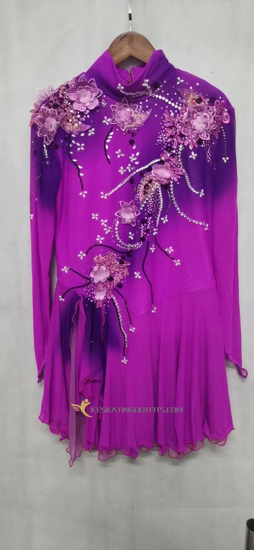 women swarovski crystal figure skating dresses B143
