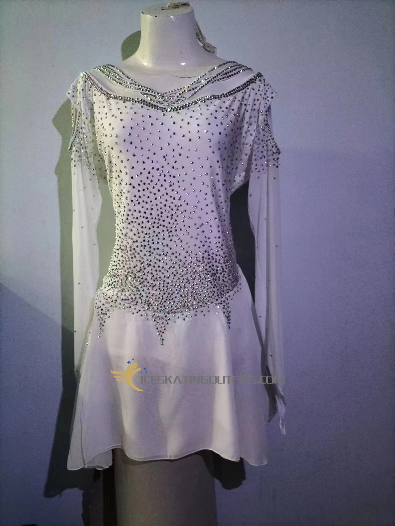 women white ice skating pants B264